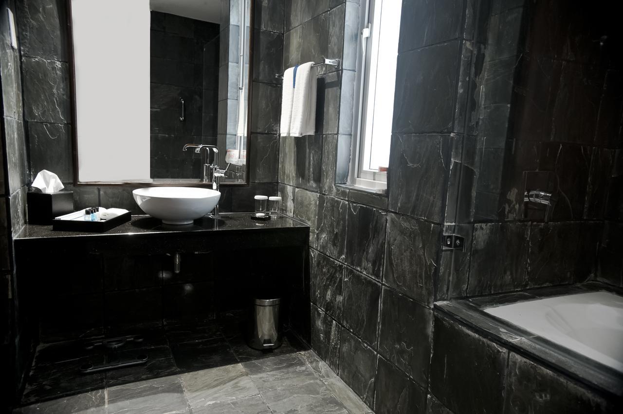 Deluxe Suite  with City View